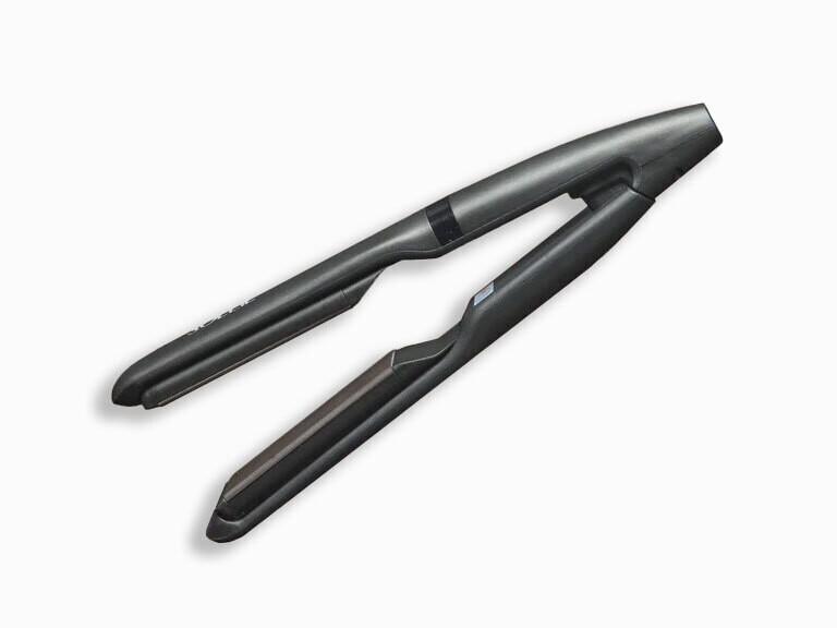 Resized Media/SOLEHTL2000001 SOLEIL HAIR TOOLS Dynamic Flat Iron