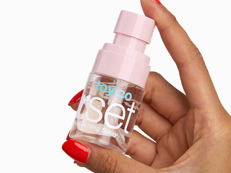 Resized Media/TOYFACTORYSupersetHyaluronicAcidSettingSprayMini InHand 1963