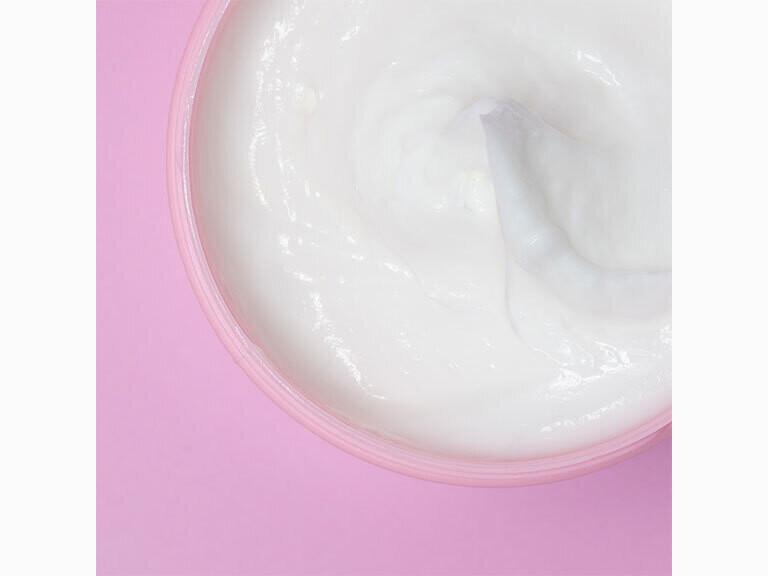 Resized Media/UGHCHTL1058924 MORE THAN MOISTURE TEXTURE