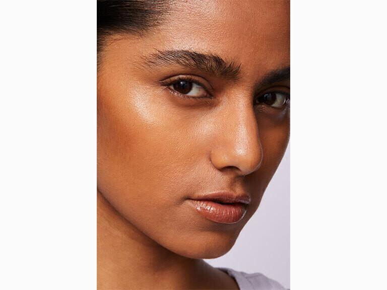 Resized Media/UOMACMP1074229 STAY WOKE CONCEALER BRONZE VENUS T1 FULL 4