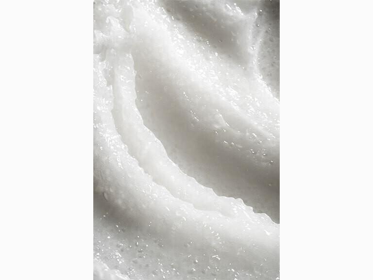 Resized Media/VOESH EXFOLIATINGBODYWASH BLACKTEAROSE FULL 06