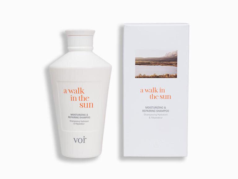 Resized Media/VOIRHCL1071952 Voir Awalkinthesunshampoo Full