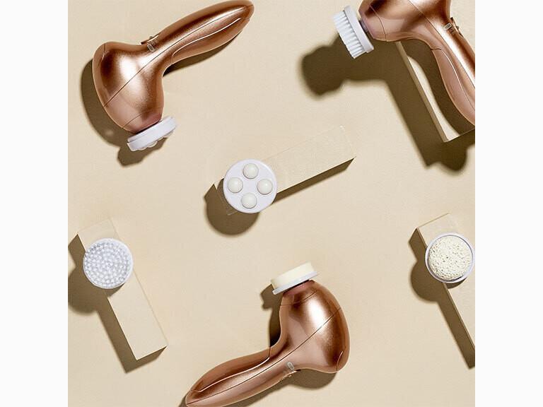 Resized Media/ZOEASTL1074464 ZOE AYLA 5 In 1 Electric Facial NA FULL Lifestyle 3