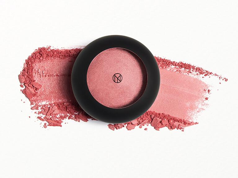 Resized Media/ilmakiagemineralbakedblushswatchinshadeBootylicious
