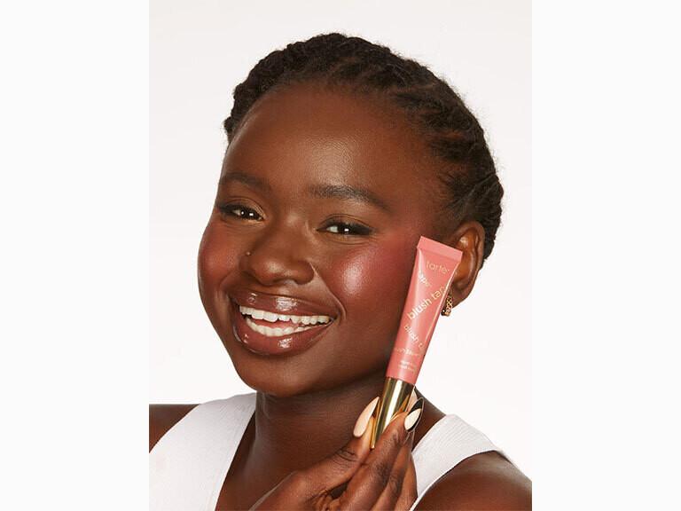 Resized Media/model1 Withproduct