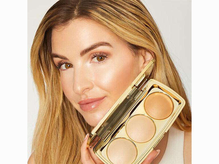 Resized Media/model4 Withproduct