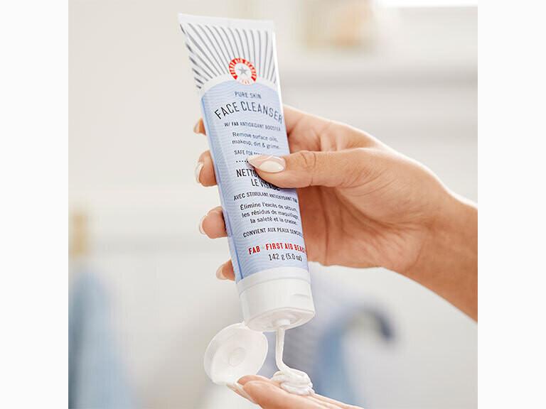 Resized Media/ure Skin Face Cleanser 0 34oz Carton Pac Shot 1